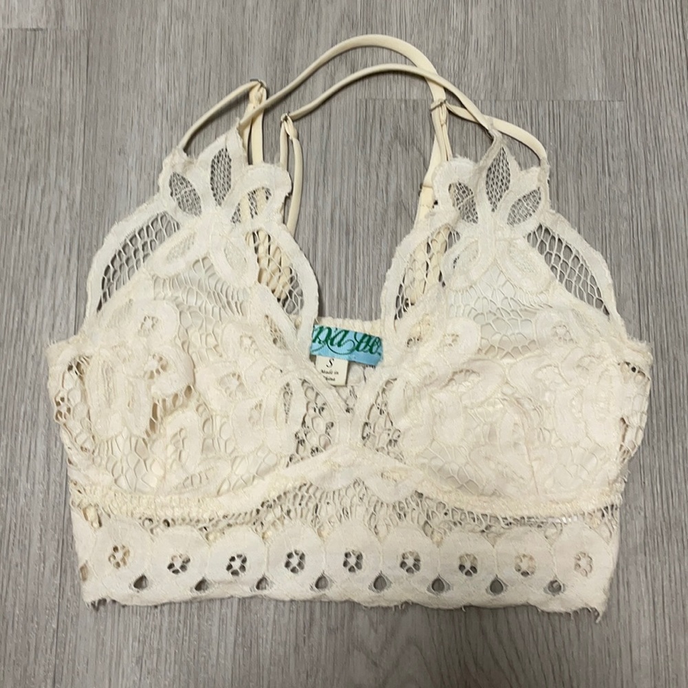 Francescas Off-White Lace Bralette